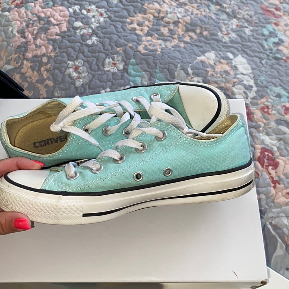 Converse - Picture 2 of 2